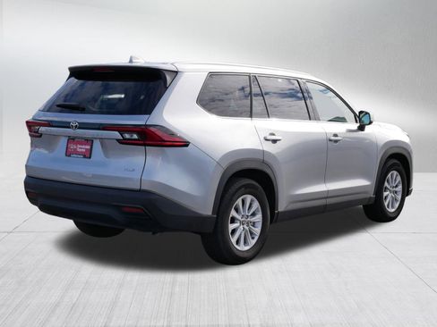 Used 2025 Toyota Grand Highlander AWD image 7
