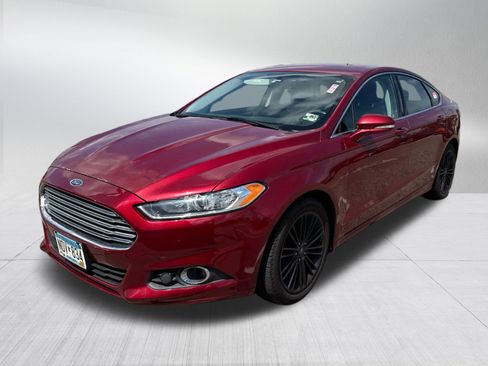 Used 2014 Ford Fusion SE w/ Equipment Group 202A FWD image 3