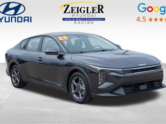 Used 2025 Kia K4 EX video 1
