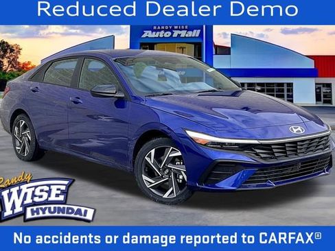 New 2025 Hyundai Elantra SEL FWD image 1
