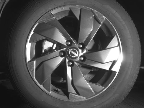 Used 2025 Nissan Rogue SV FWD image 12
