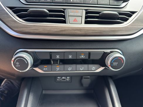 New 2025 Nissan Altima 2.5 SV image 23