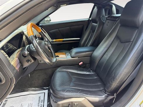 Used 2005 Cadillac XLR image 10