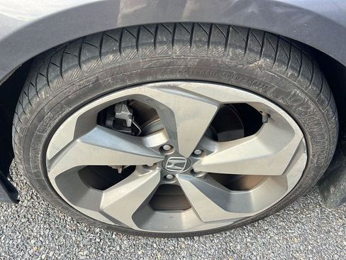 Used 2018 Honda Accord Touring image 7