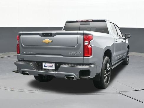 Used 2025 Chevrolet Silverado 1500 High Country AWD/4WD image 14