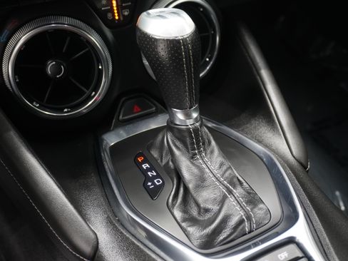 Used 2021 Chevrolet Camaro SS RWD image 27