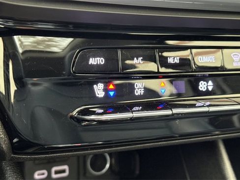 Used 2023 Chevrolet Bolt EUV Premier w/ Sun & Sound Package image 29