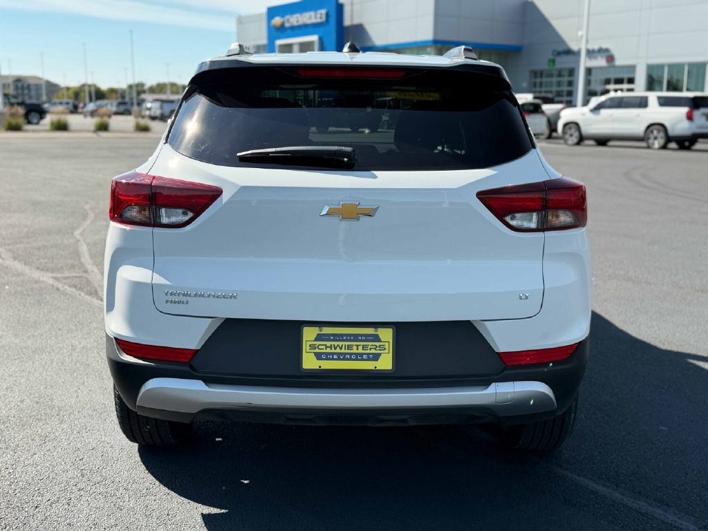 Used 2026 Chevrolet TrailBlazer LT AWD/4WD image 8