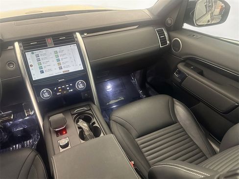 Used 2023 Land Rover Discovery S R-Dynamic image 23