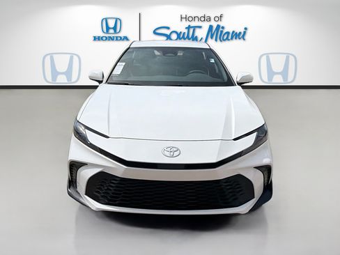 Used 2026 Toyota Camry SE FWD image 2