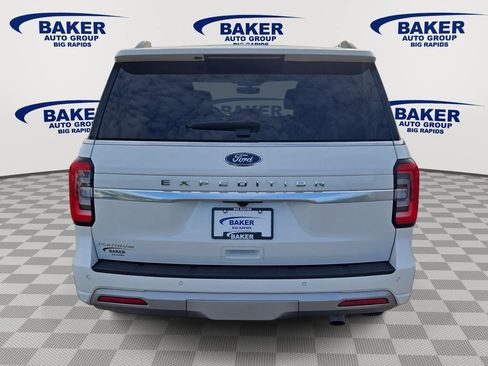 Used 2024 Ford Expedition Platinum AWD/4WD image 4