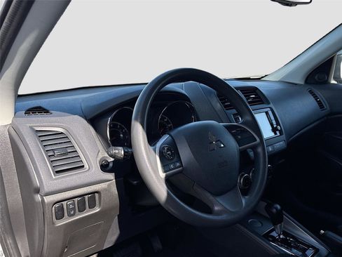 Used 2022 Mitsubishi Outlander Sport ES image 8