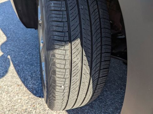 Used 2025 Chevrolet Trax LT w/ LT Convenience Package image 31