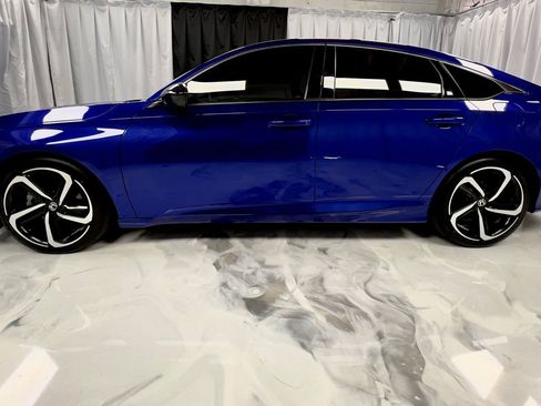 Used 2021 Honda Accord Sport image 9