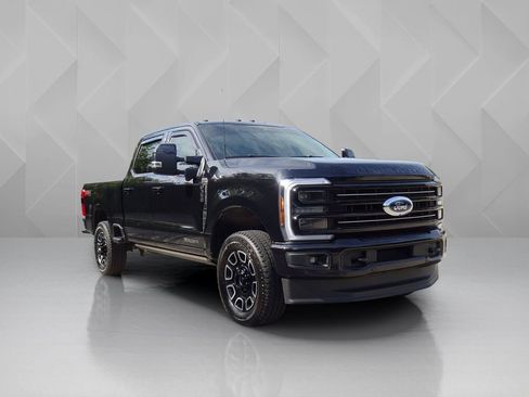Used 2025 Ford F350 Platinum AWD/4WD image 6