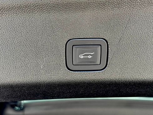 Used 2025 GMC Yukon XL Elevation AWD/4WD image 27