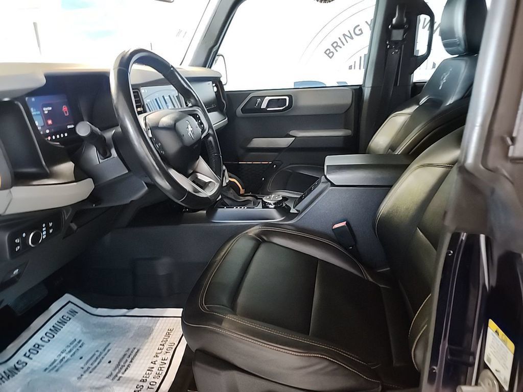 Used 2021 Ford Bronco Badlands AWD/4WD image 3