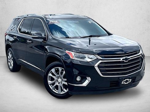 Used 2019 Chevrolet Traverse Premier w/ Driver Confidence II Package FWD image 12
