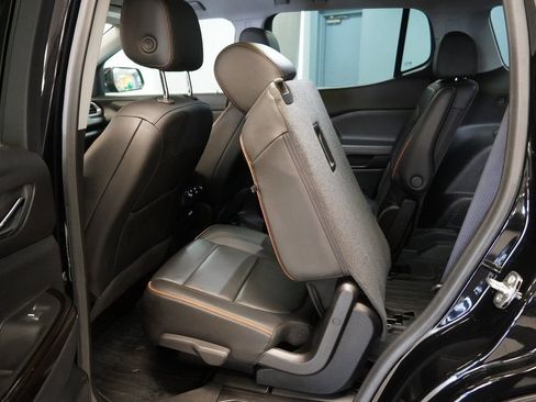 Certified 2023 GMC Acadia AT4 w/ Preferred Package image 24