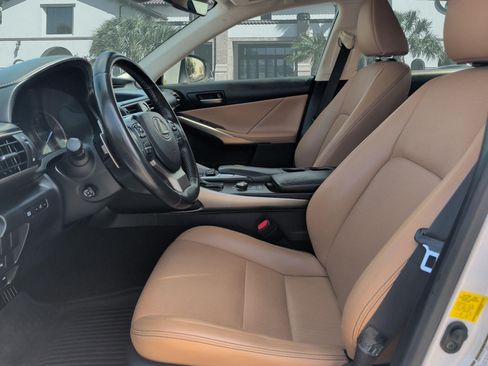 Used 2019 Lexus IS 300 w/ Navigation Package RWD image 11