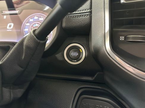 Used 2025 RAM 2500 Laramie AWD/4WD image 24