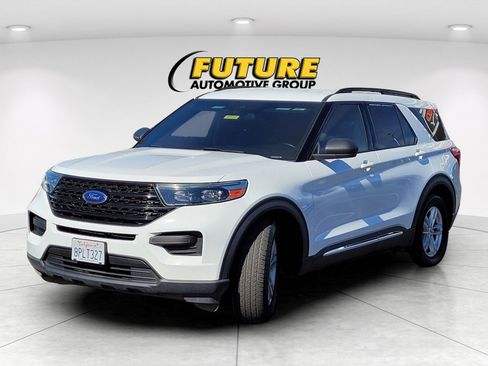 Used 2020 Ford Explorer XLT image 9