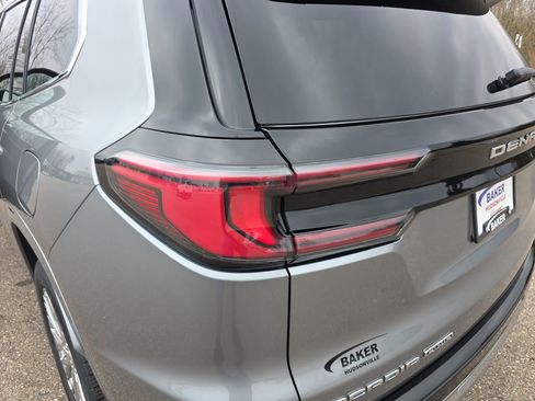 New 2026 GMC Acadia Denali w/ Super Cruise Package AWD/4WD image 39