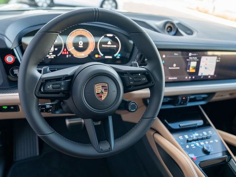 New 2026 Porsche Cayenne GTS image 14