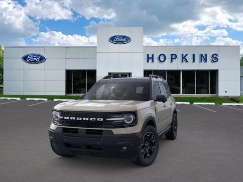 New 2025 Ford Bronco Sport Outer Banks w/ Outer Banks Tech Package+ image 2