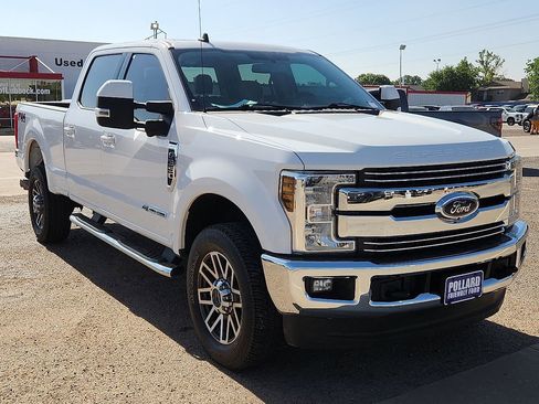 Used 2019 Ford F350 Lariat w/ Lariat Value Package AWD/4WD image 4