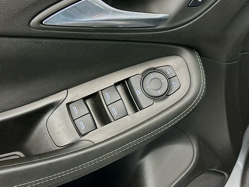 Used 2025 Buick Encore GX Preferred image 15