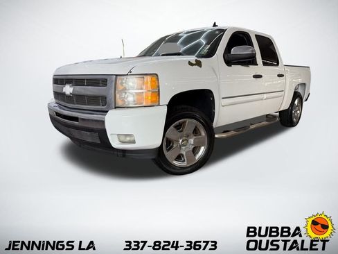 Used 2011 Chevrolet Silverado 1500 LT w/ Regional Value Package image 1