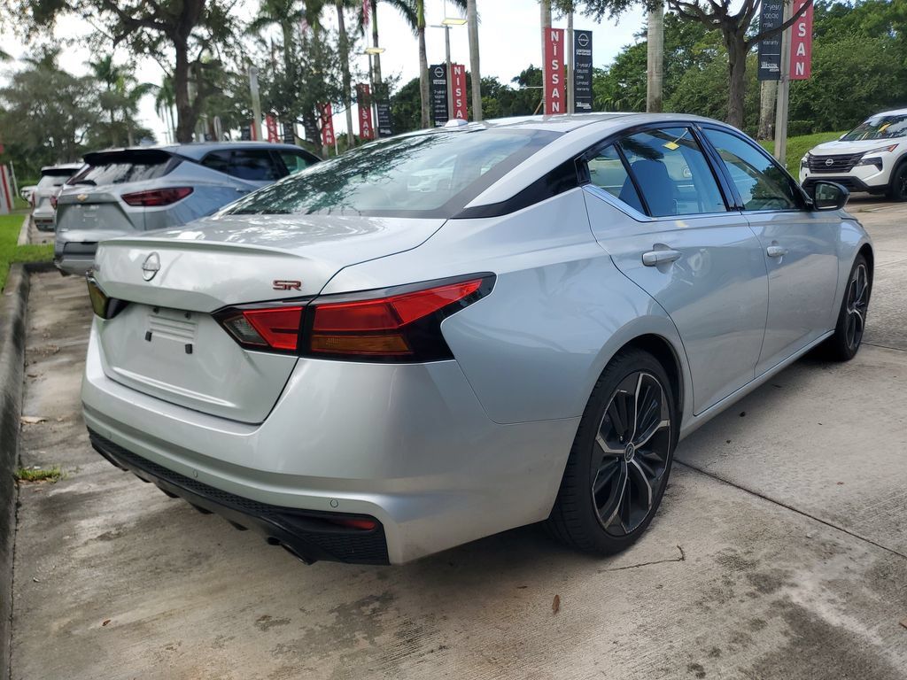 Certified 2024 Nissan Altima 2.5 SR FWD image 4