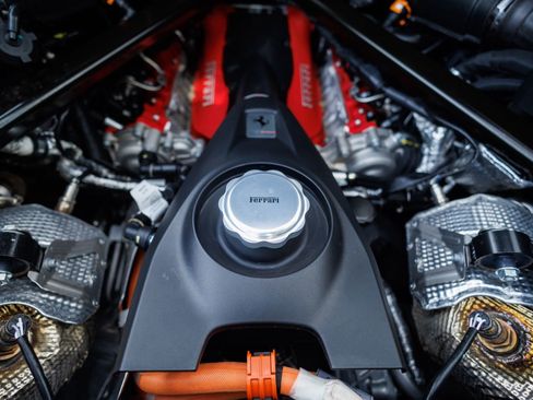 Used 2022 Ferrari SF90 Stradale image 78