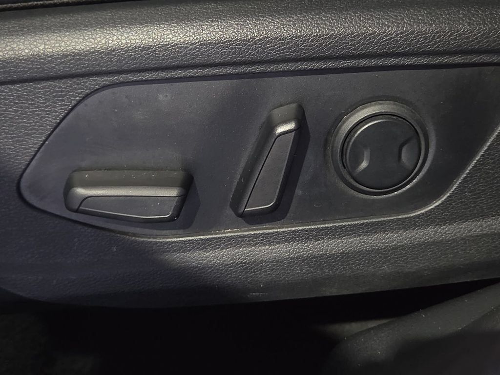 Used 2024 Kia Sportage EX FWD image 19