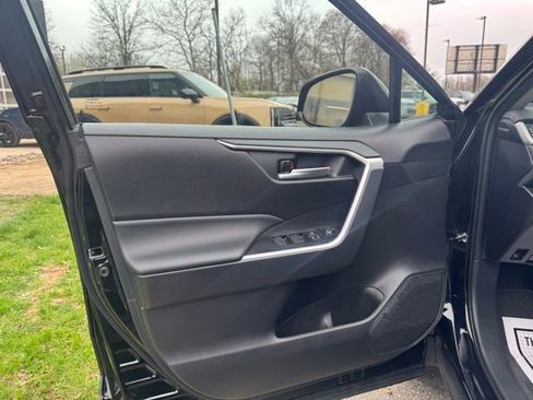 Used 2024 Toyota RAV4 AWD Hybrid image 14