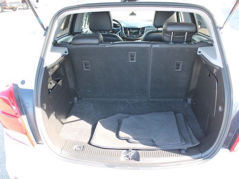 Used 2019 Chevrolet Trax LT w/ LT Convenience Package image 17