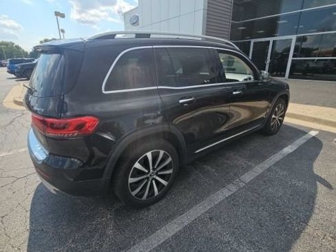 Used 2023 Mercedes-Benz GLB 250 4MATIC image 3
