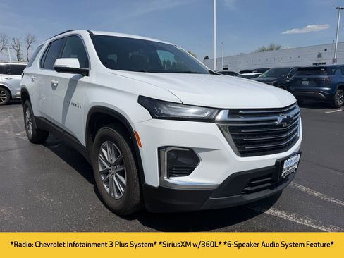 Used 2023 Chevrolet Traverse LT w/ Rear Camera Mirror Package AWD/4WD image 5