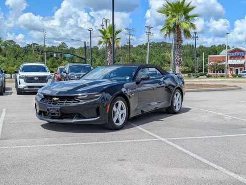 Used 2020 Chevrolet Camaro LT RWD image 1