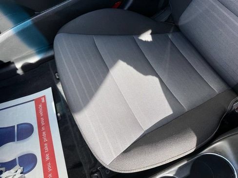 Used 2017 Kia Forte S FWD image 27