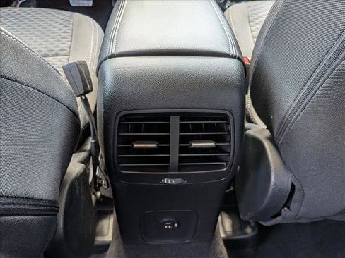 Used 2022 Ford Escape SE w/ Cold Weather Package AWD/4WD image 19