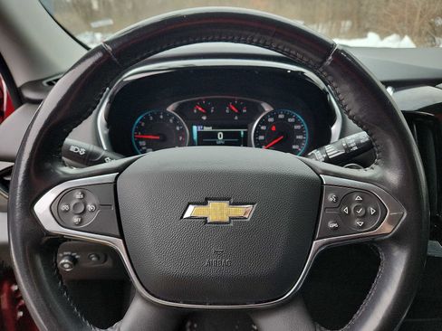 Used 2018 Chevrolet Traverse LT image 18