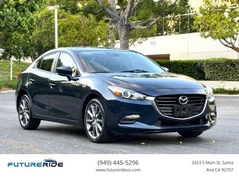 Used 2018 MAZDA MAZDA3 Touring FWD image 1