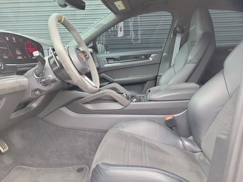 Certified 2024 Porsche Cayenne Turbo GT AWD/4WD image 5