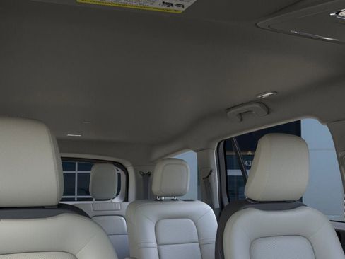 New 2026 Lincoln Aviator AWD w/ Jet Appearance Package image 22