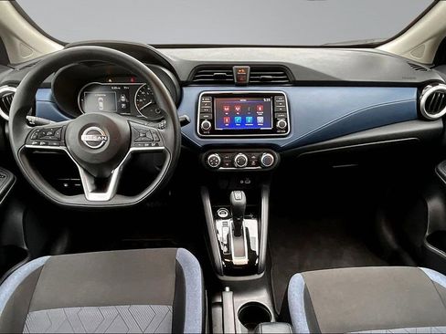 Used 2025 Nissan Versa SV FWD image 8