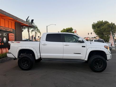 Used 2017 Toyota Tundra Limited w/ Limited Premium Package AWD/4WD image 13