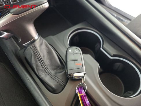 Used 2022 Dodge Durango SXT image 19