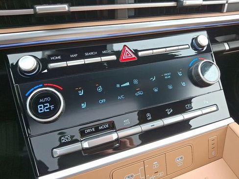 Used 2026 Hyundai Santa Fe Calligraphy image 16